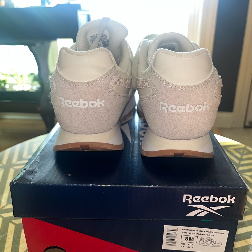Reebok Women’s Size 8 Leopard Print Shoes